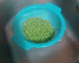 Foto del paso 1 de la receta: Rehogado de arvejas con salchichas frescas y arroz blanco