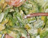 Hình bước làm 3 của món Salad bơ