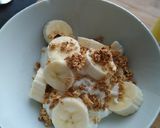 Une image de l'étape 1 de Skyr banane noix de coco.