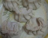 A picture of step 3 of Fried chicken momo.
