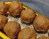 A picture of step 4 of Green moong- jaggery ladoos (saboot moong- gur ke laddoo).
