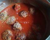 Foto del paso 2 de la receta: Albóndigas de carne de vacuno en salsa de tomates casera