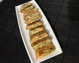 Foto del paso 6 de la receta: Rollitos de tortilla de zanahoria rallada, queso y perejil
