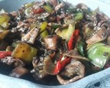 Foto langkah ke 3 dari resep Cumi asin cabe hijau.