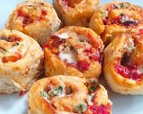 Foto del paso 6 de la receta: Pizza Rolls Con Jamón Y Queso