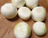 Une image de l'étape 1 de Soupe à l'oignon 😋.