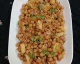 A picture of step 3 of Safed Chana Chaat.