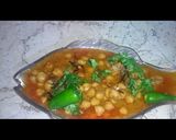 A picture of step 11 of Mazedar chole masala.