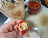 Foto del paso 4 de la receta: Pimientos del piquillo rellenos de merluza gratinados