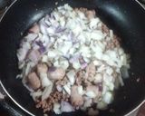 Foto del paso 5 de la receta: Fideos caseros cortados a cuchillo y con mi salsa bolognesa