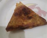 A picture of step 3 of Samosa chana chaat.