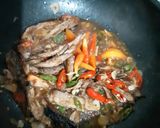 Foto langkah ke 3 dari resep Pindang Tongkol Kuah Kecap Pedas.
