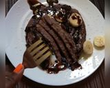 A picture of step 4 of Chocolate banana pancakes #chocolatebakingcontest.