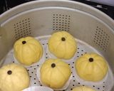 Foto langkah ke 5 dari resep Bakpao Labu Kuning (Isi Kacang Merah - No Mixer).