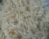 صورة لخطوة 7 من وصفة باستا ايطالي بالصوص الوردي 🍝
