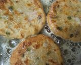 Gambar langkah 4 resipi Boxty Irish Potato Pancakes.