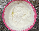 Foto del paso 7 de la receta: 🌟 Triffle de damascos 🌟 Postre en vaso en capas: bizcochuelo, crema de queso y damascos en almíbar 🌟
