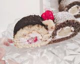 صورة لخطوة 12 من وصفة رولي شوكو فاني بالموز والفراولة 🍌🍓😍