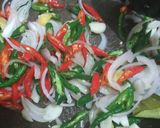Foto langkah ke 1 dari resep Tumis Tauco Kerupuk Kulit.