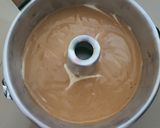 Foto langkah ke 5 dari resep Chiffon Marble Cake.