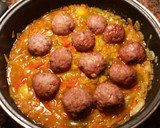 Foto del paso 14 de la receta: Albóndigas en salsa de berenjenas y cebollas