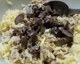 Foto del paso 4 de la receta: Tomates rellenos con arroz, atún y aceitunas (sin aderezo)