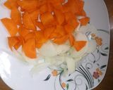 Foto del paso 3 de la receta: Puré de papas y zanahoria y guatitas al jugó 😋