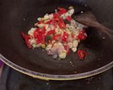 Foto langkah ke 4 dari resep Tumis kembang bawang tempe.