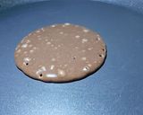 A picture of step 4 of Oreo sandwich cake.