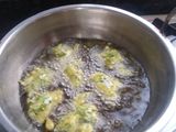 पालक के पकौड़े (Palak ke pakode recipe in Hindi)