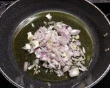 A picture of step 1 of Oyster Mushrooms with Mustard Sauce.