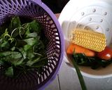 Foto langkah ke 1 dari resep Sayur bening bayam.