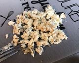 Une image de l'étape 6 de Sauce crème à l'ail mariné et aux deux fromages.