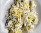 Foto langkah ke 3 dari resep Orak Arik Telur dan Daun Adas.