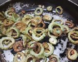 A picture of step 4 of Crispy Bitter Gourd Fry.