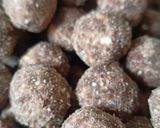A picture of step 2 of Chocolate swiss ball.