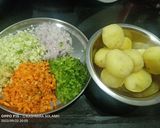 વેજ ફ્રેન્કી (Veg Frankie Recipe In Gujarati) રેસીપી સ્ટેપ2ફોટો
