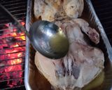 Foto del paso 4 de la receta: Pollo entero asado al carbón con papas y zanahoria