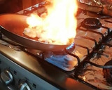 Foto del paso 5 de la receta: Camarones flameados con arroz