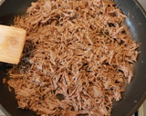 Foto del paso 3 de la receta: Carne deshebrada a la mexicana