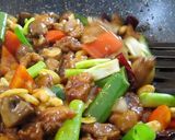 A picture of step 11 of Thai Cashew Chicken (Mama's Recipe).
