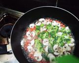 Foto langkah ke 4 dari resep Cream soup jamur.