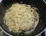 Foto del paso 6 de la receta Tallarines con setas y bacon al roquefort