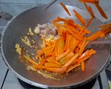 Foto langkah ke 3 dari resep Tumis buncis kapri wortel telur.