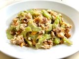 มะระผัดไข่หมูสับ
