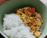 Foto langkah ke 4 dari resep Fan Qie Chao Dan (Orek Telur dan Tomat) dengan Jagung.