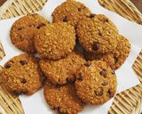 A picture of step 10 of Chocolate chip oatmeal cookies.