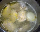 A picture of step 1 of Chicken Drumsticks with Potatoes in Green Sauce.