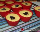 Φωτογραφία βήματος 4 της συνταγής Muffins πορτοκαλιού με γέμιση σοκολάτας