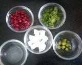 A picture of step 1 of मिक्स वेजिटेबल सलाद (Mix Vegetable Salad).